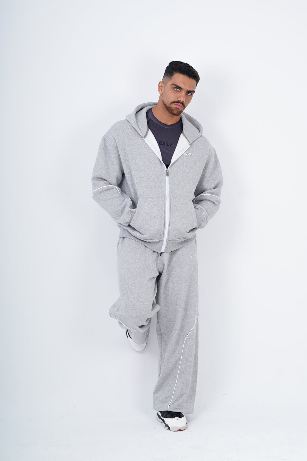 GRAY-SWEATPANTS