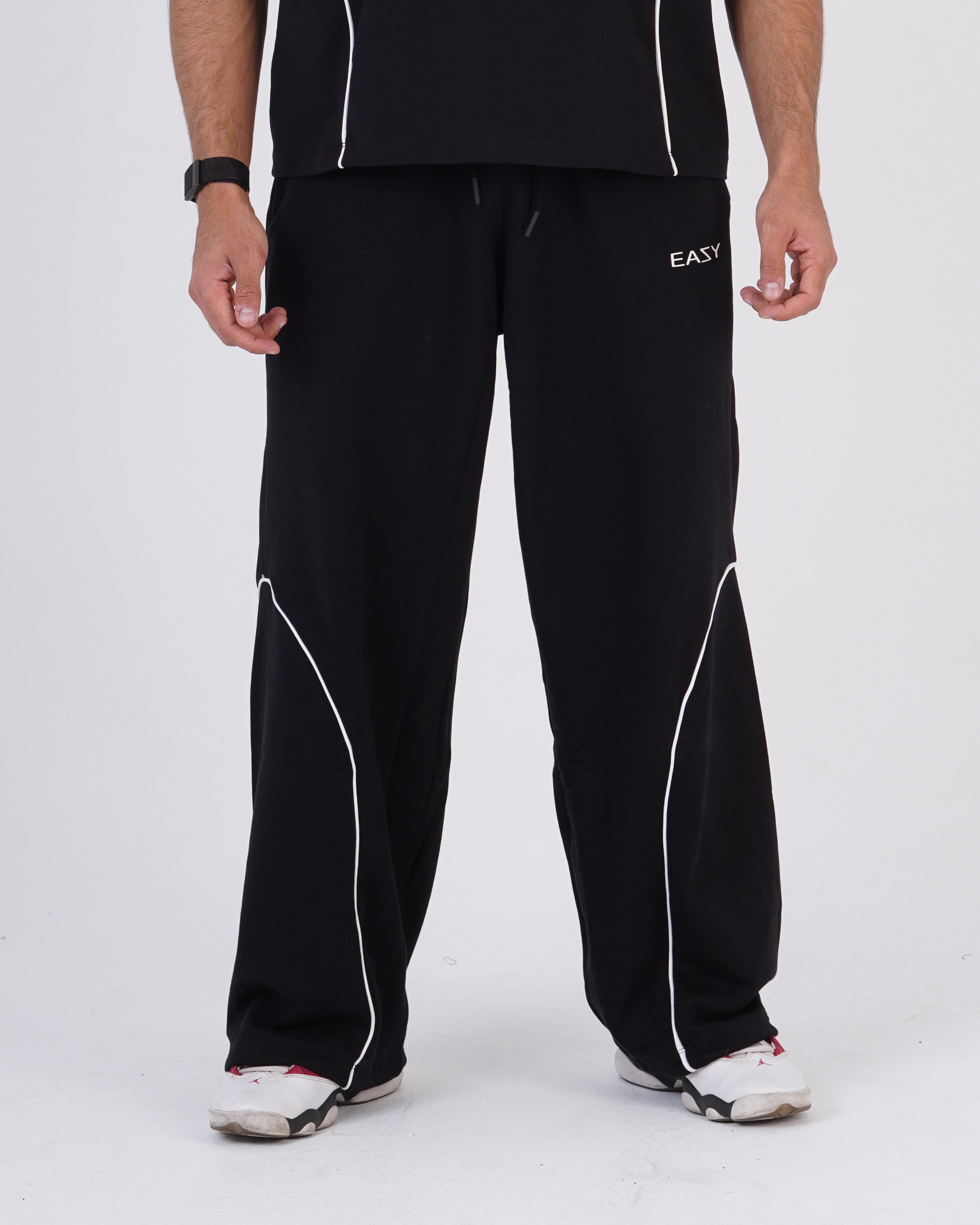 BLACK-SWEATPANTS